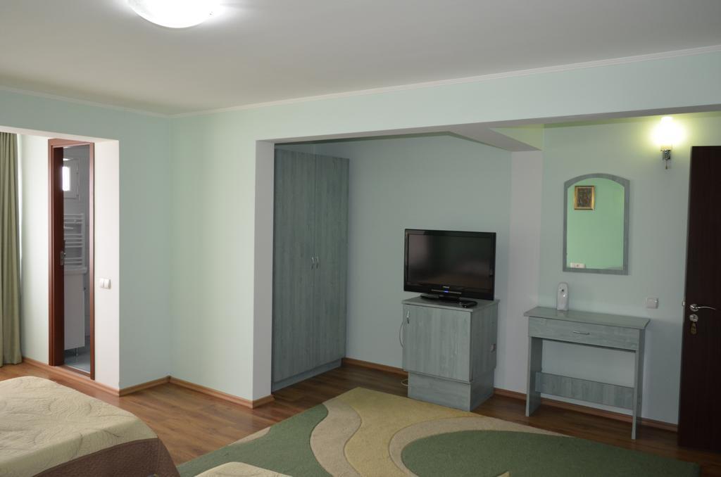 Casa Alba Hotel Râmnicu Vâlcea Kültér fotó