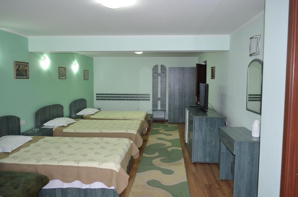 Casa Alba Hotel Râmnicu Vâlcea Kültér fotó