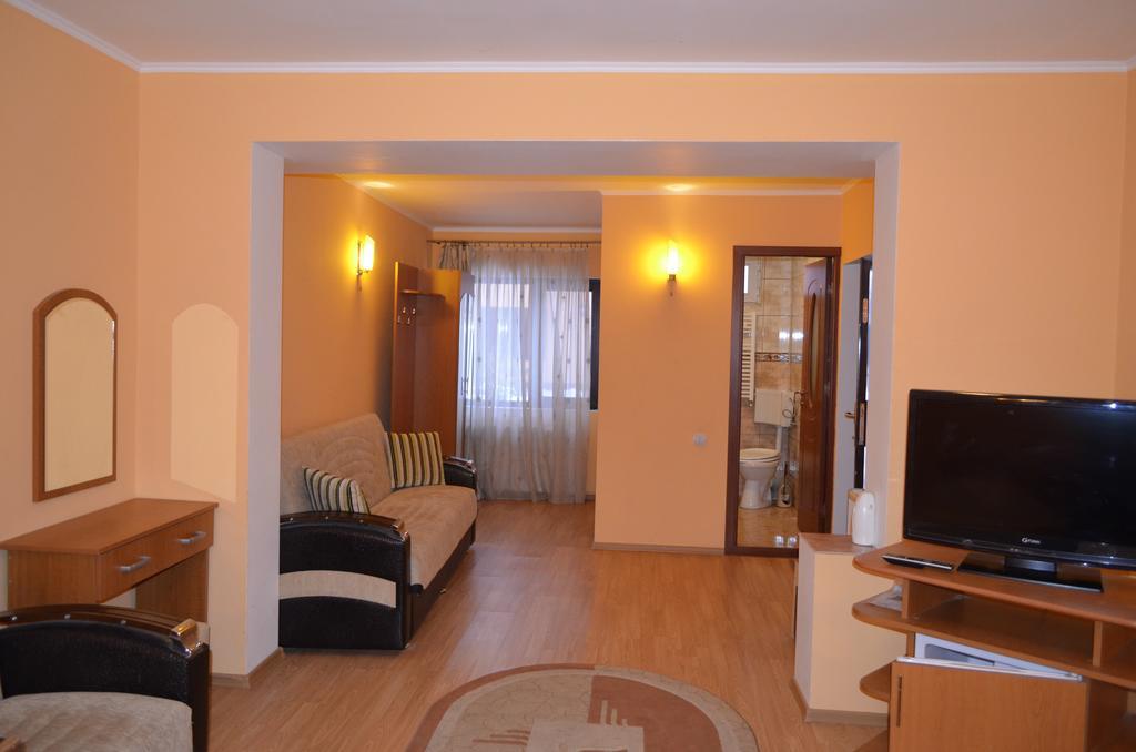 Casa Alba Hotel Râmnicu Vâlcea Kültér fotó