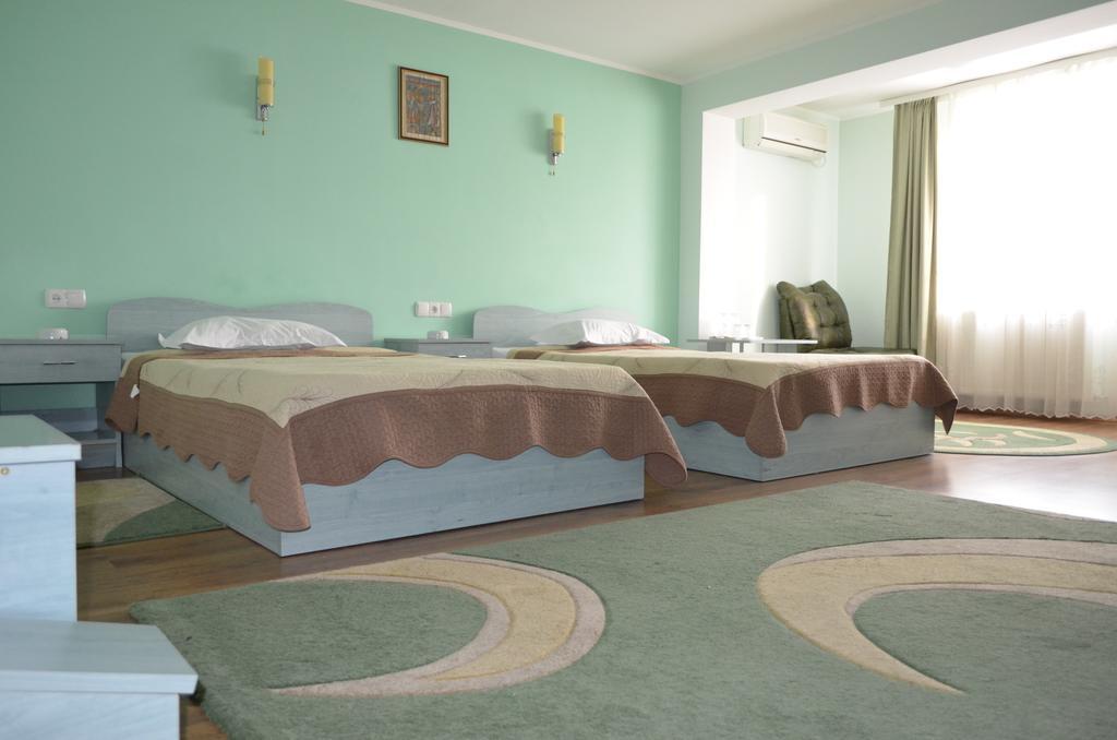 Casa Alba Hotel Râmnicu Vâlcea Kültér fotó