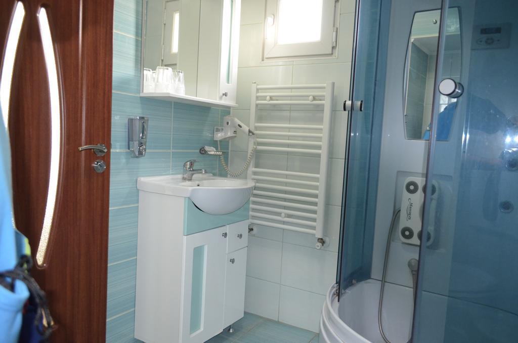 Casa Alba Hotel Râmnicu Vâlcea Kültér fotó