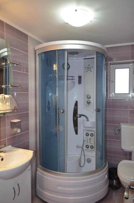 Casa Alba Hotel Râmnicu Vâlcea Szoba fotó