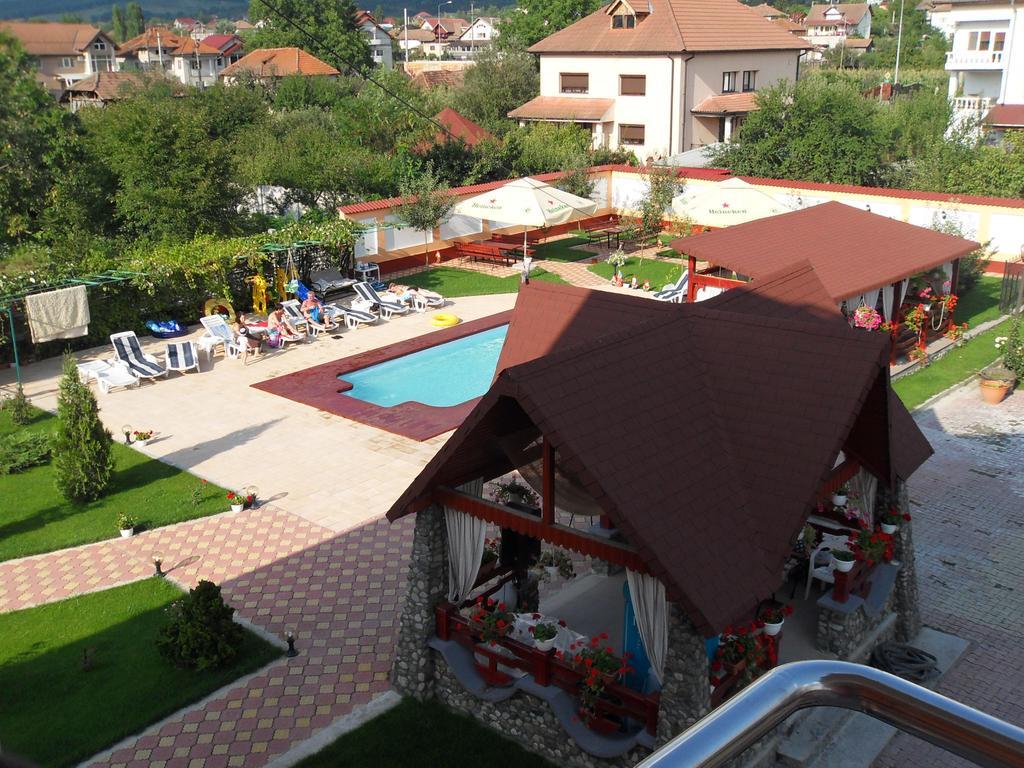 Casa Alba Hotel Râmnicu Vâlcea Kültér fotó