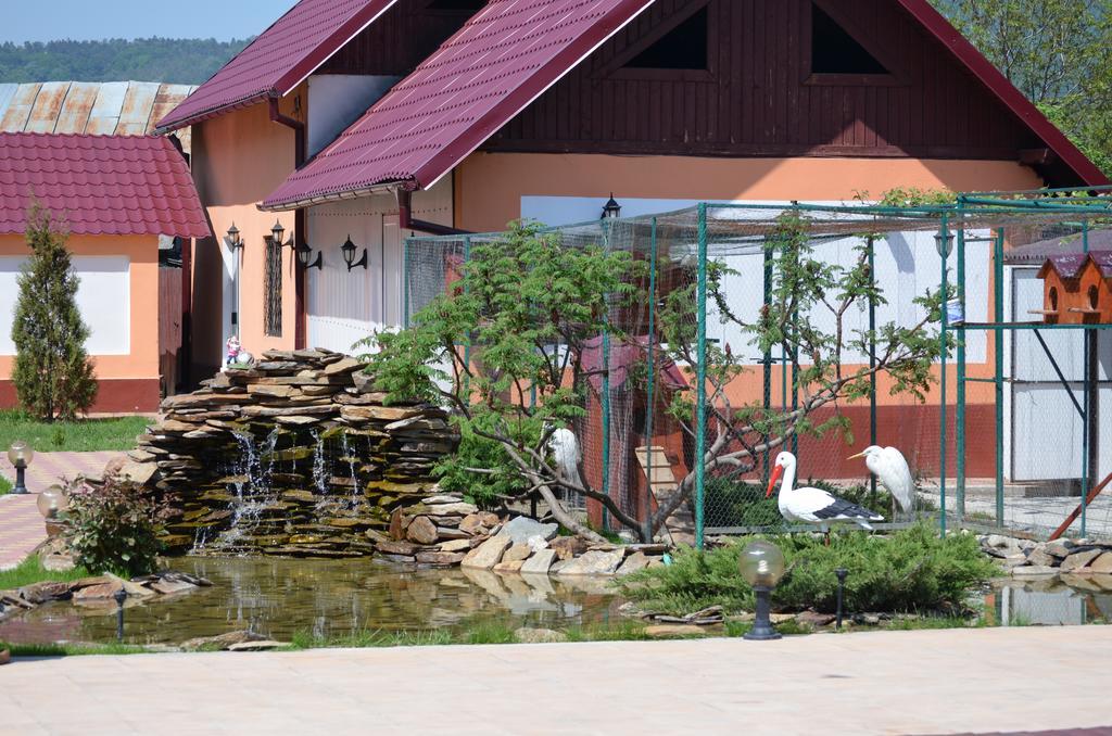 Casa Alba Hotel Râmnicu Vâlcea Kültér fotó