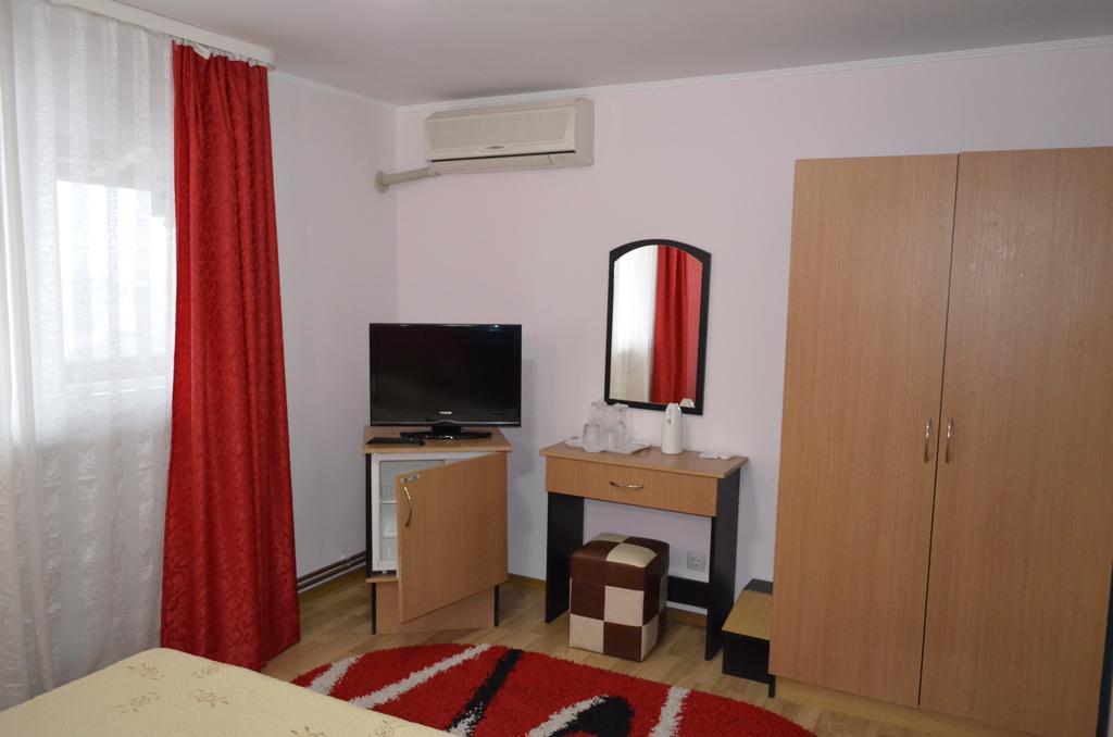 Casa Alba Hotel Râmnicu Vâlcea Kültér fotó